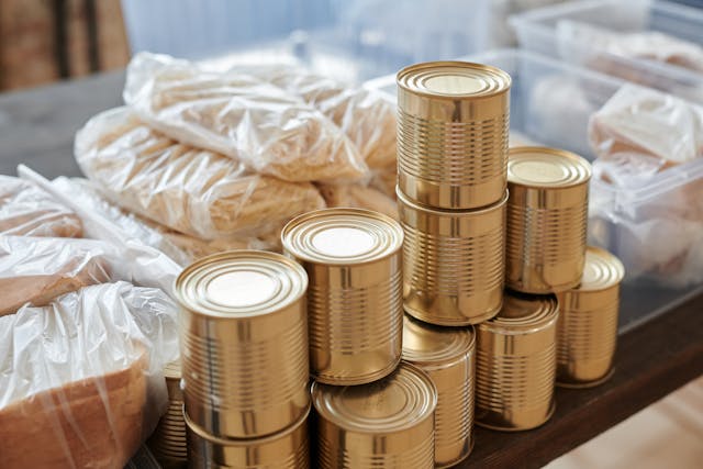 packaging makanan kaleng